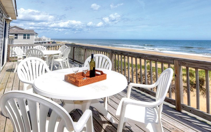 5 Reasons Fall Is the Perfect Time for a Sandbridge Beach Vacation