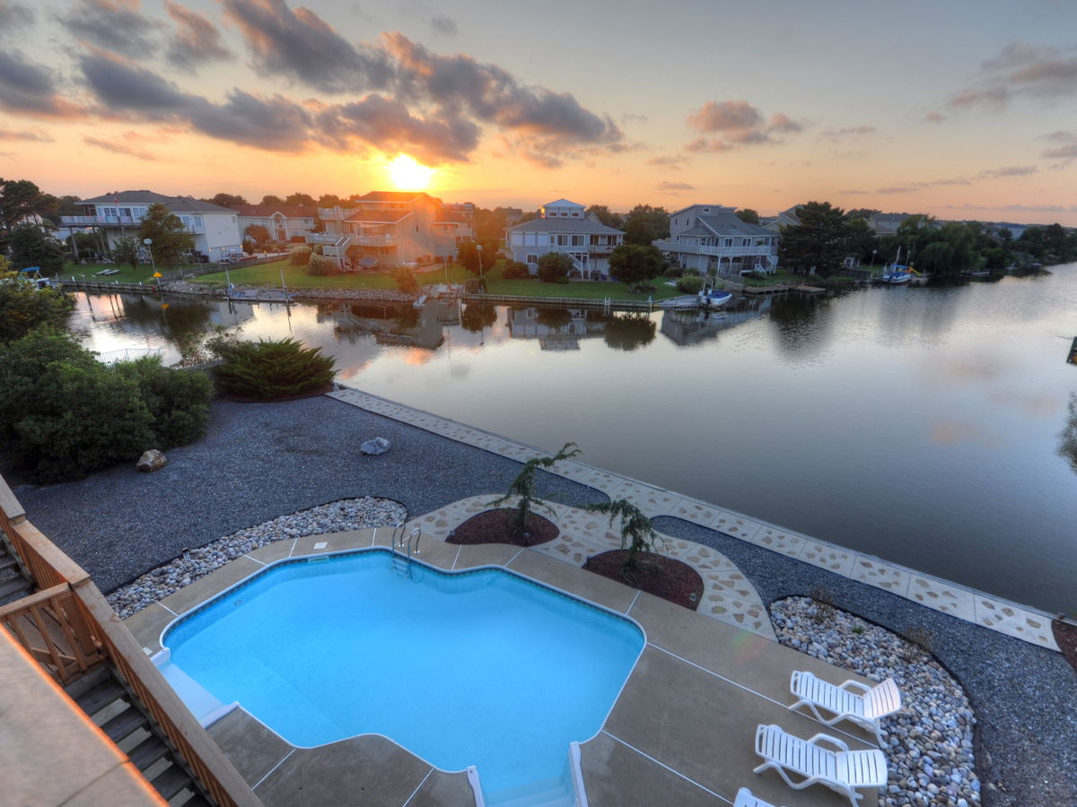 Pool Homes