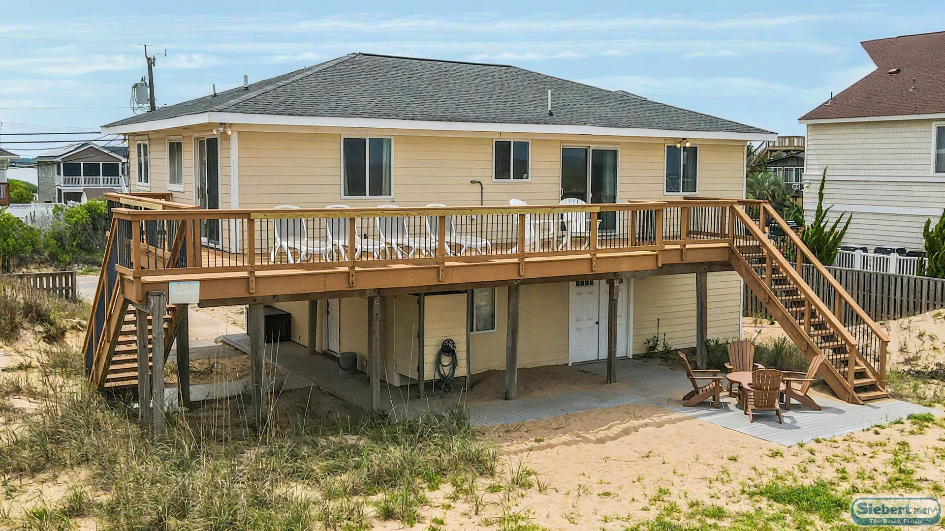 BeachComber Exterior