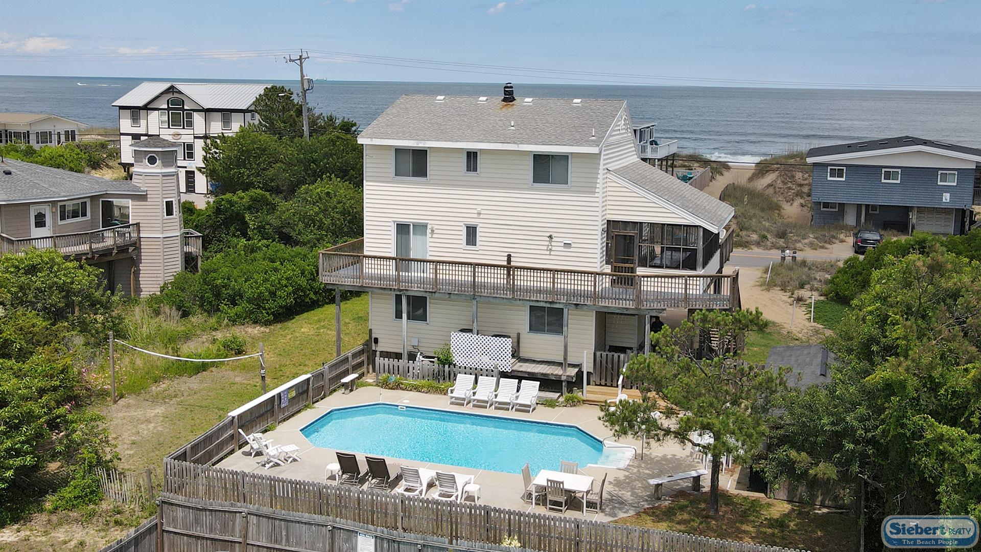 Double Dolphin Exterior