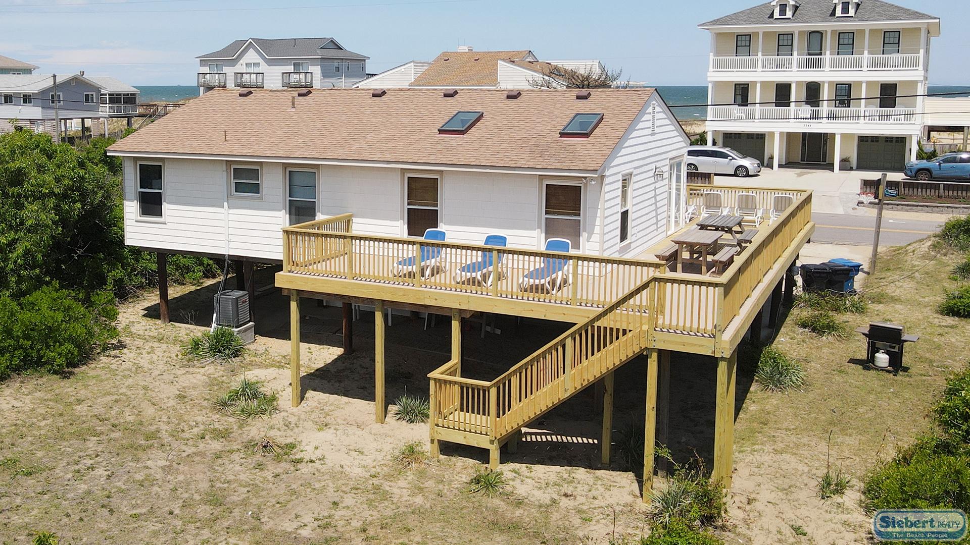 Divine Mersea Exterior