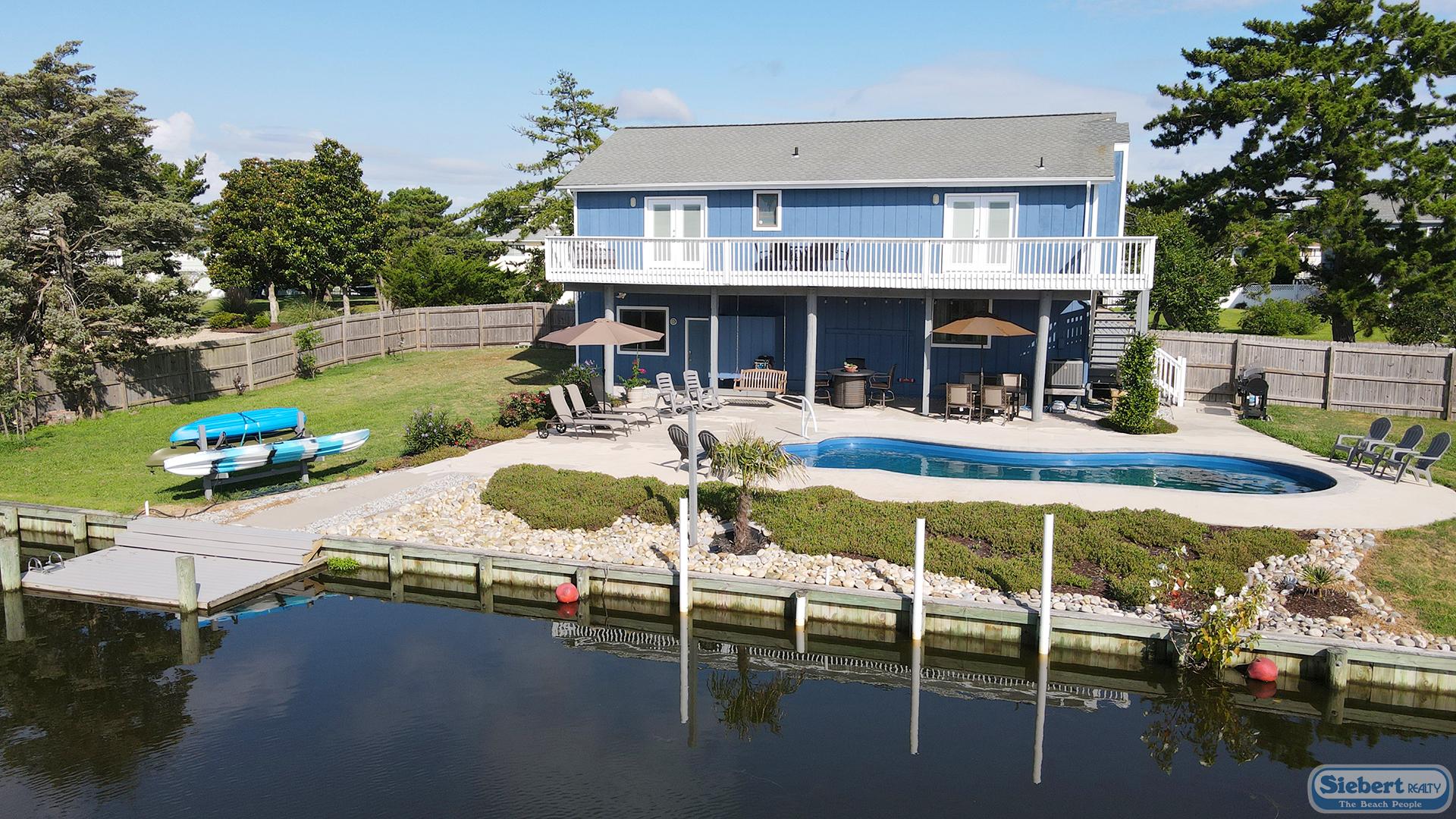 Sea - T - Dreams Exterior