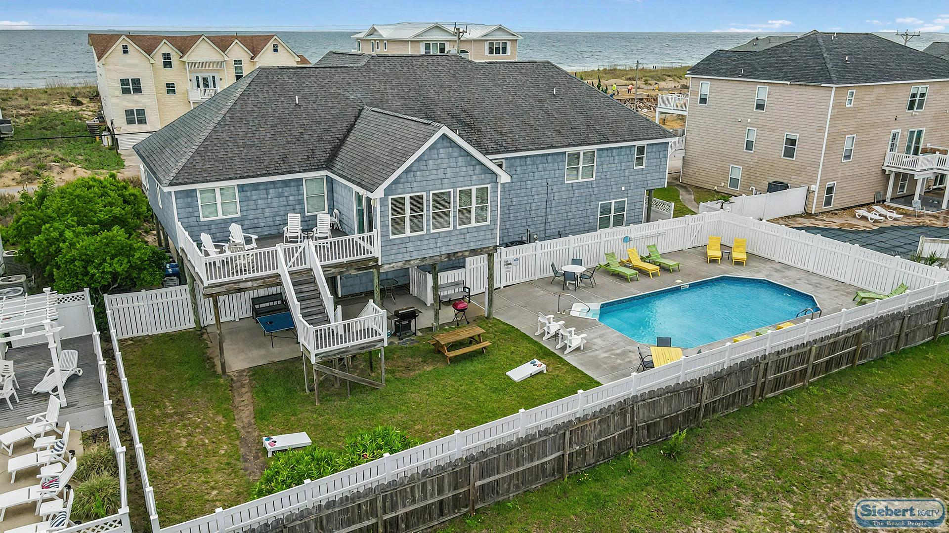 Hang Ten Exterior