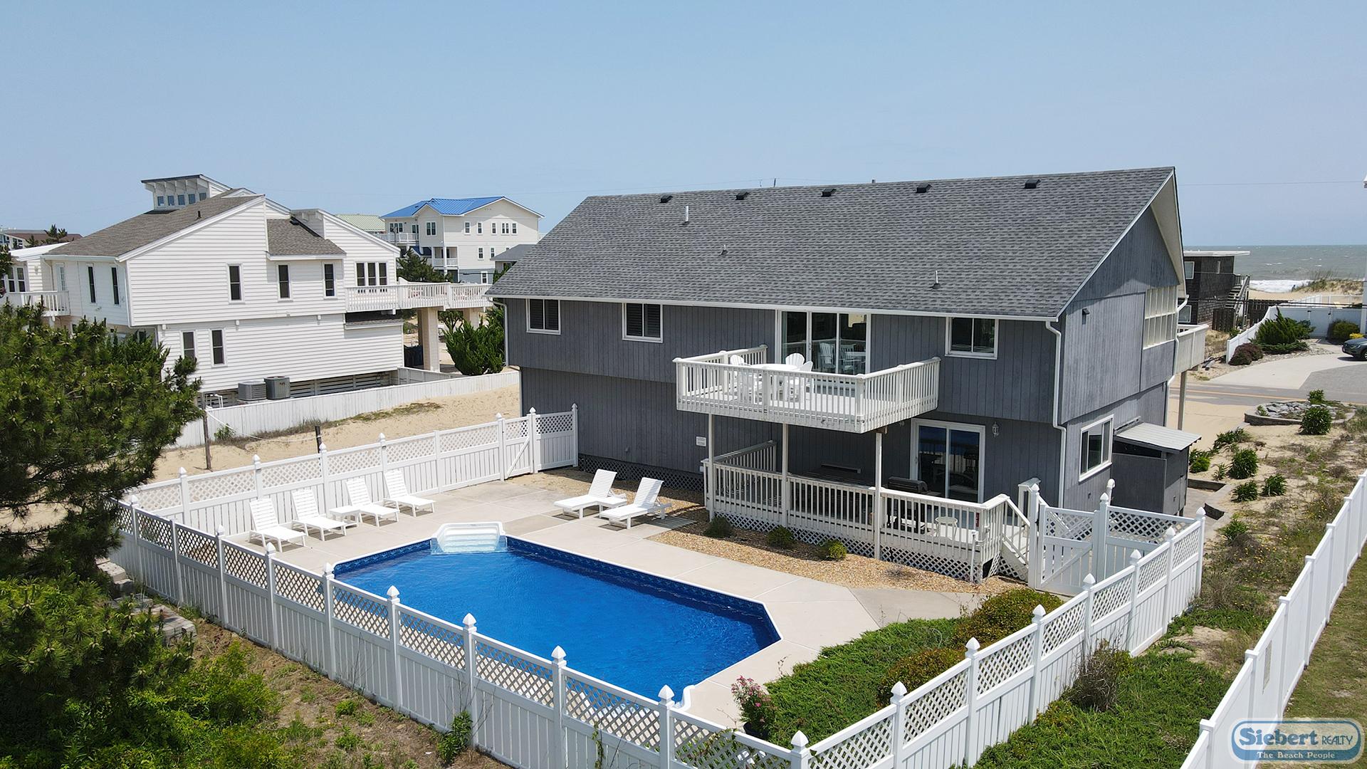 Day Dream Exterior